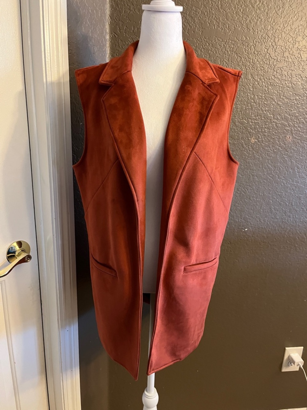 Attyre Classic Rust Sleeveless Blazer Vest - Women's size L - Picture 2 of 8